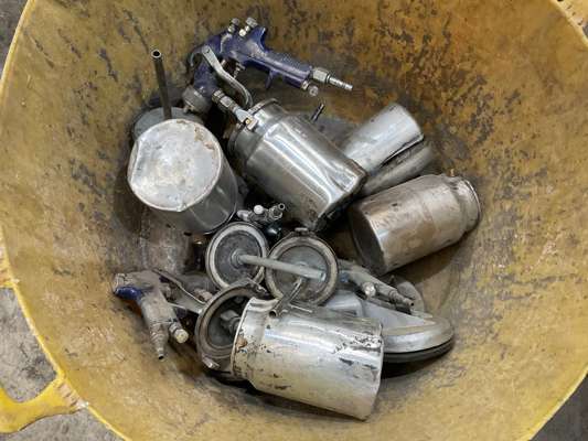 Spray Paint Guns & Pots - photo 1