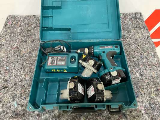 Makita Cordless Drill And Batteries Plus Charger - photo 1