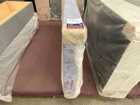 Dream Vendor 3’ Low Divan Base - photo 1