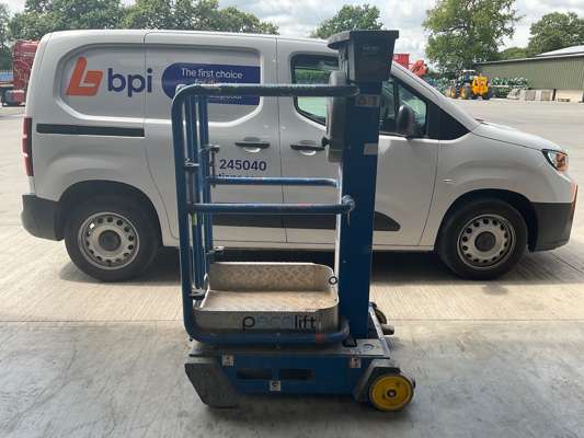 2017 Power Towers Pecolift Manual Mobile Access Platform