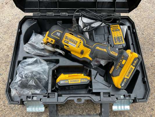 DeWalt DCS355 Cordless Multi Tool - photo 1