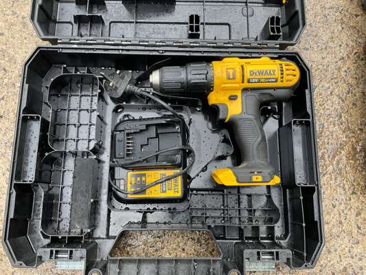 DeWalt DCD776 Cordless Combi Drill & Charger - photo 1