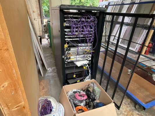 Large Computer Server Cabinet Complete With Hardware - photo 1