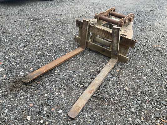 Dromone Excavator Sliding Fork Attachment - photo 1