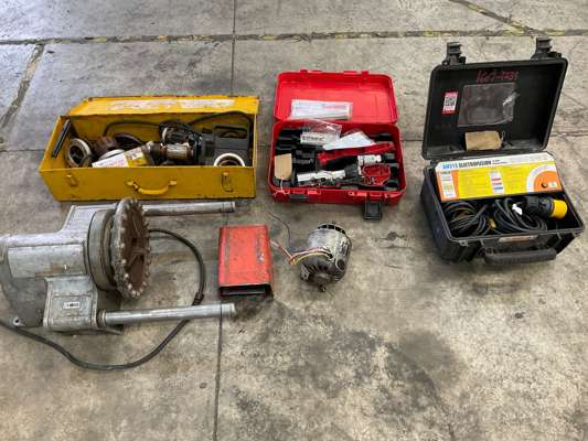 2 x Pipe Threaders, Fusion Welder 110V, Battery Press Tool - photo 1