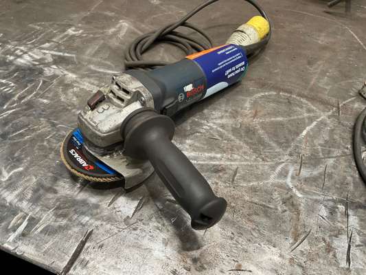 Bosch GWS 11-125 Angle Grinder 110V - photo 1