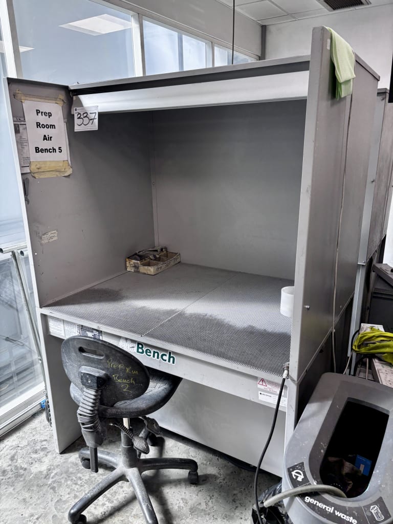 2020 Airbench FPK129084 Downdraft Fettling Bench with Lighting & Chair