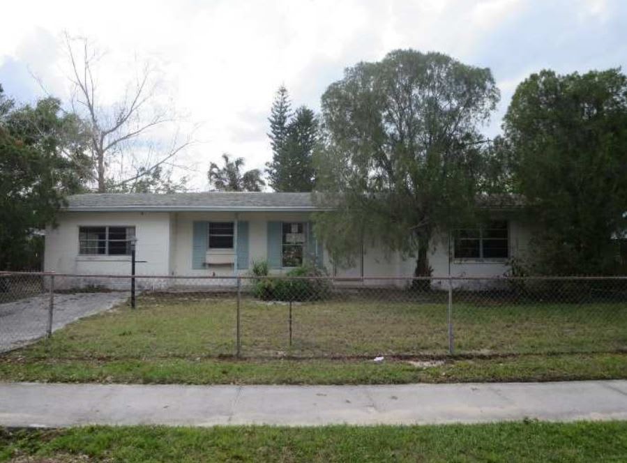 HUD Home — 120 N Fairfax Ave, Winter Springs, FL 32708