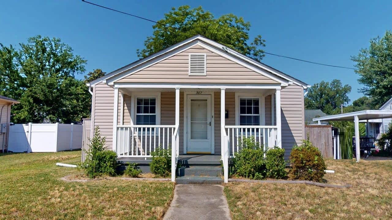HUD Home — 307 Elizabeth St, Suffolk, VA 23434
