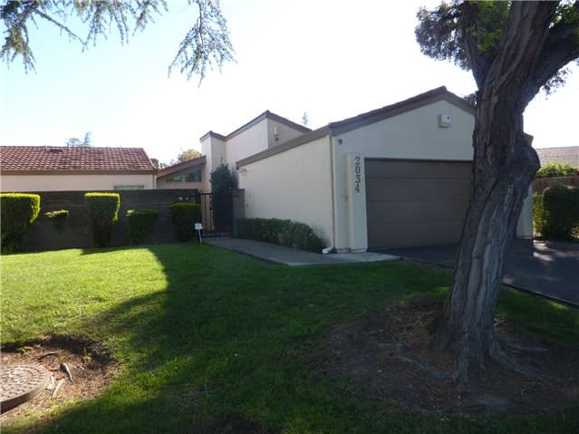 HUD Home — 2034 Venetian Dr, Stockton, CA 95207