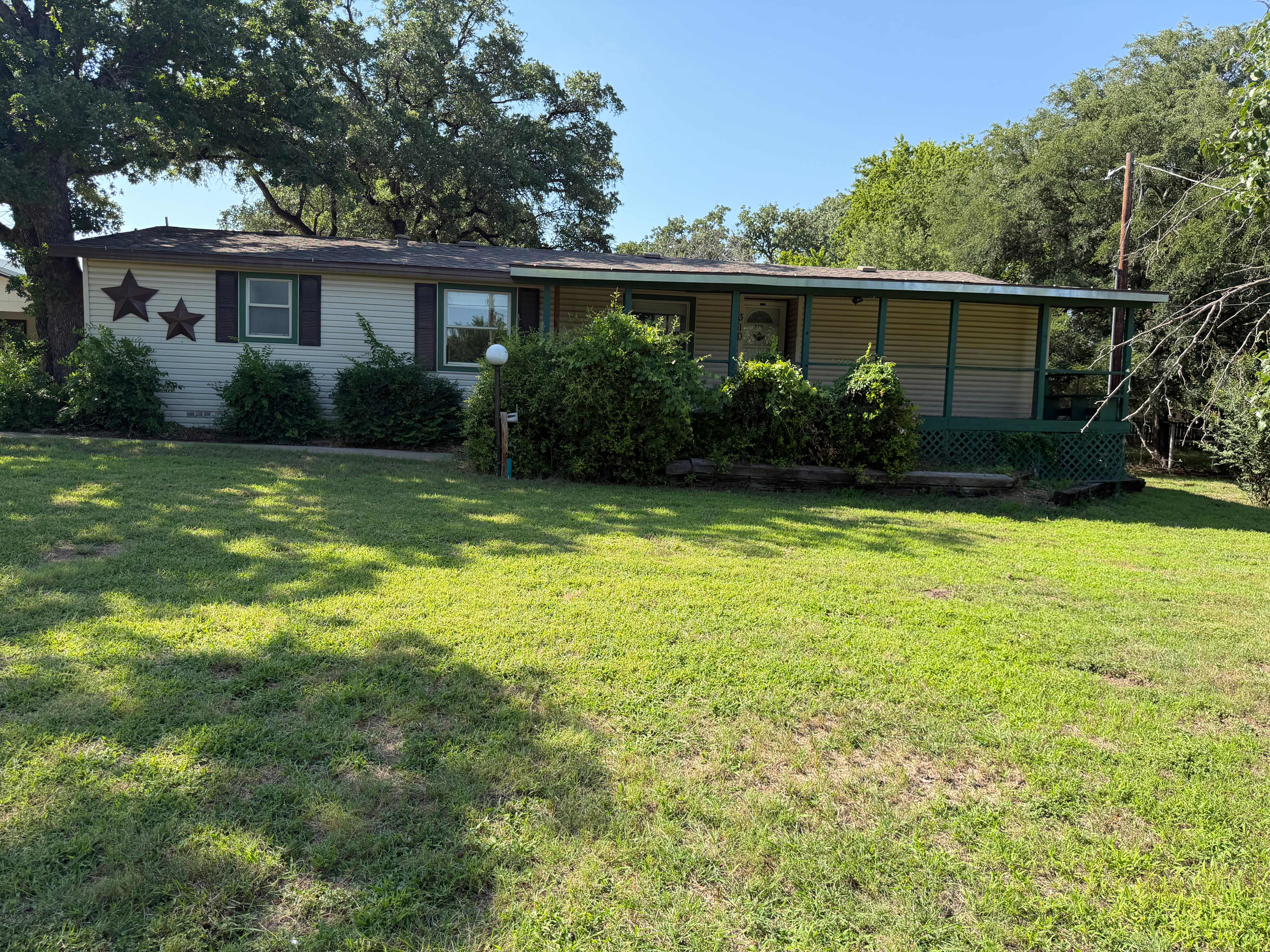 HUD Home — 310 Taurus Road, Granbury, TX 76049