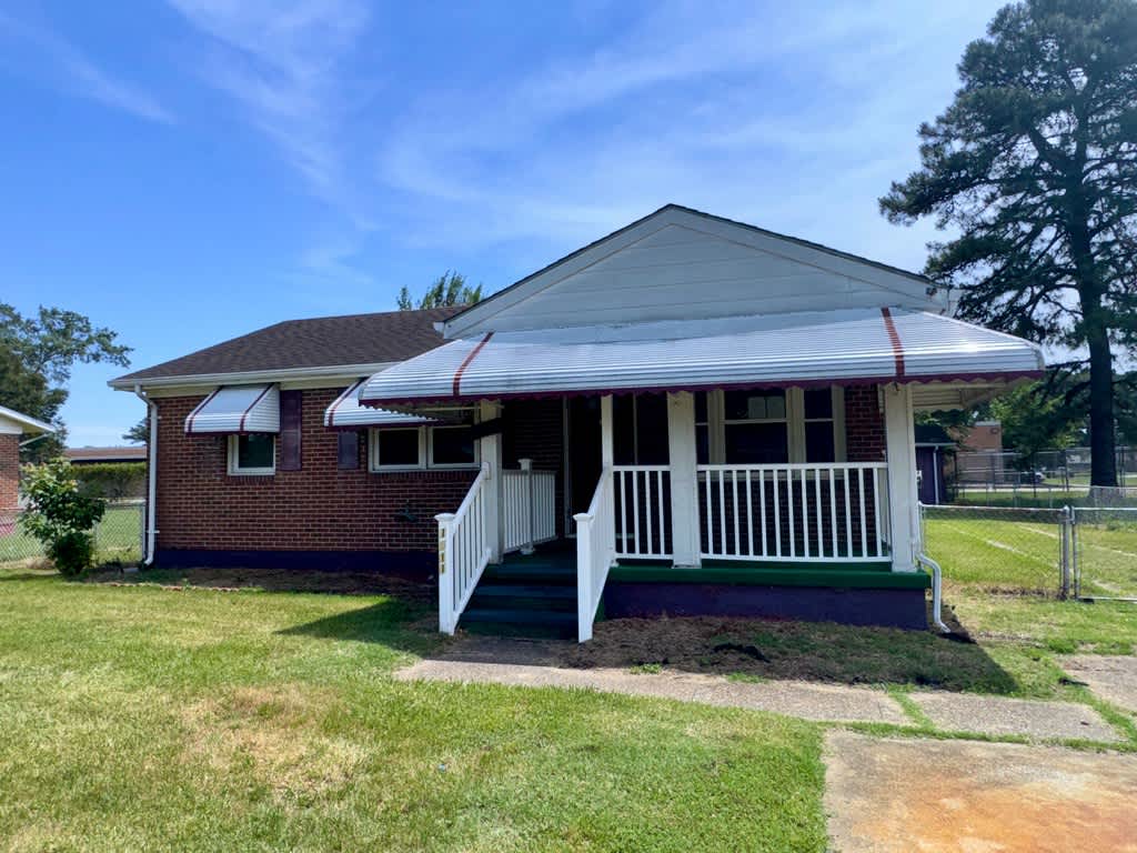 HUD Home — 1511 Ekstine Dr, Portsmouth, VA 23701