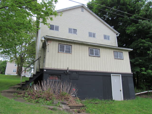HUD Home — 118 21st St, New Derry, PA 15671