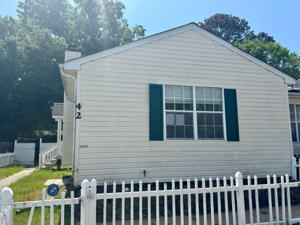 HUD Home — 42 Cooper Dr, Portsmouth, VA 23702
