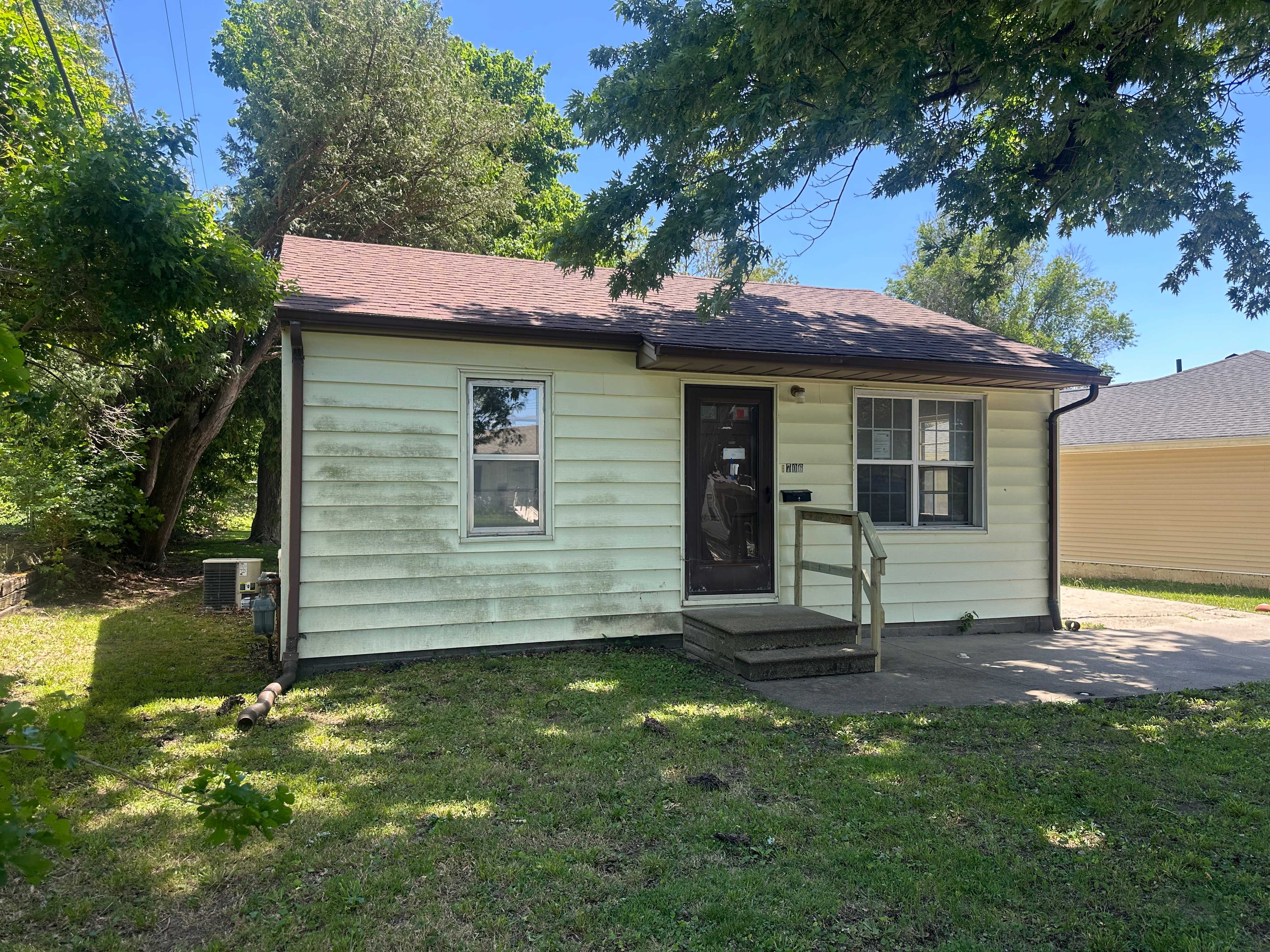 HUD Home β 706 E 21st St Pl S, Newton, IA 50208