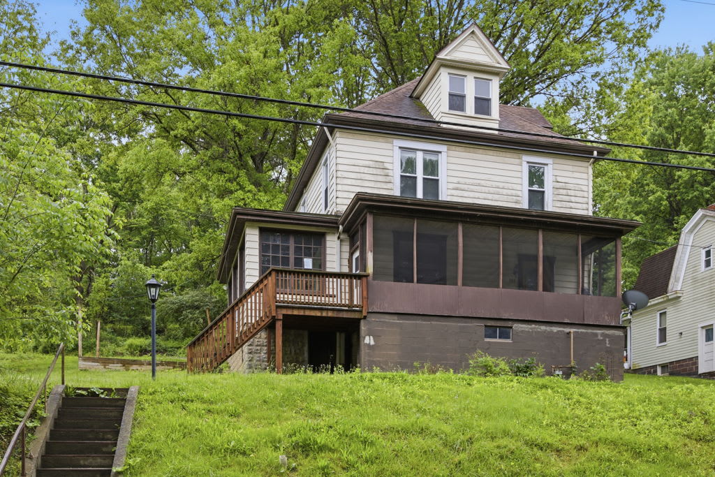 HUD Home — 989 Brownstown Rd, Larimer, PA 15647