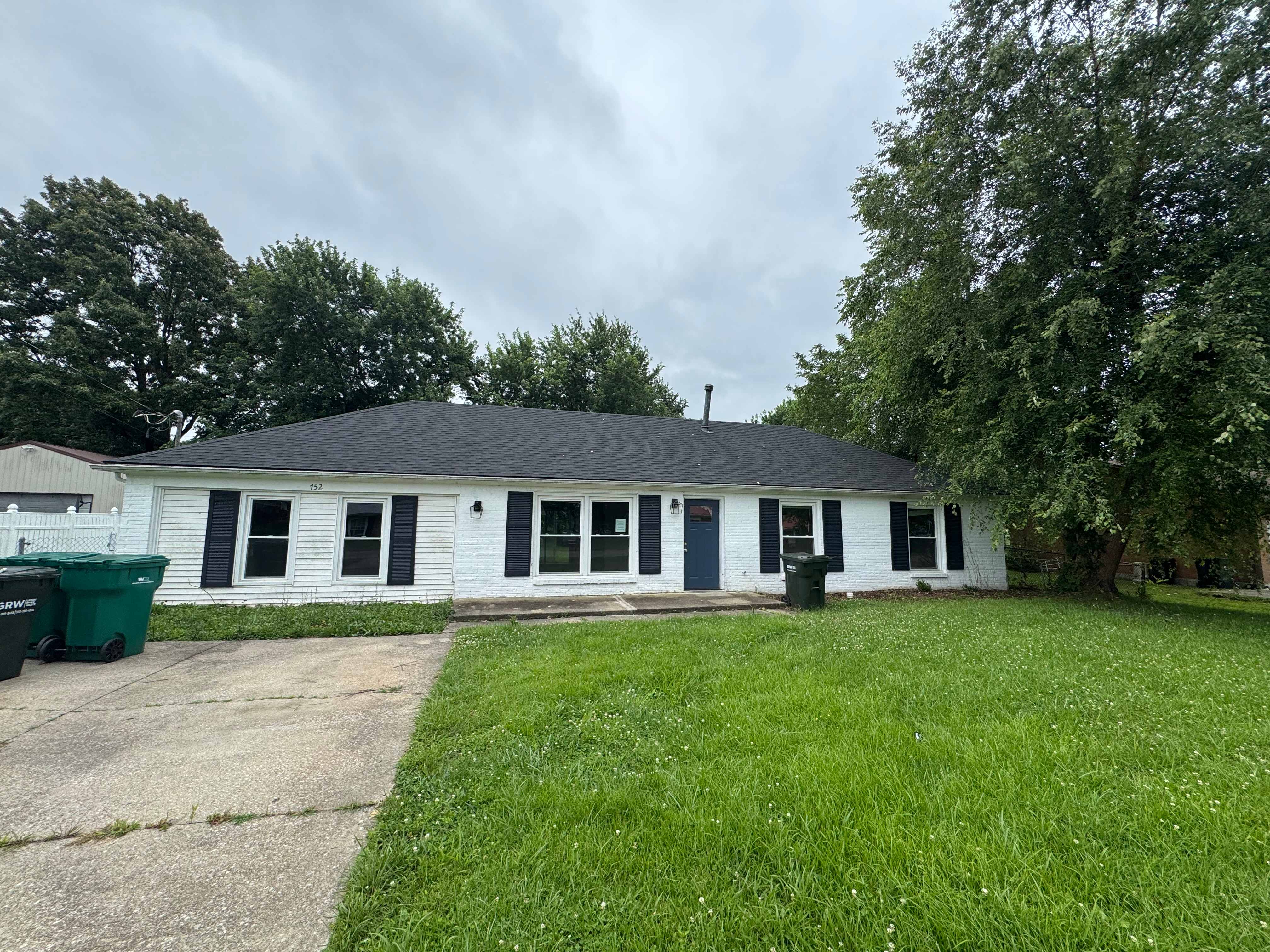HUD Home — 752 Pearman Ave, Radcliff, KY 40160 - photo 1