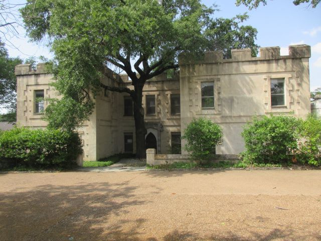 HUD Home — 1709 Norwood Ln, Arlington, TX 76013 - photo 1
