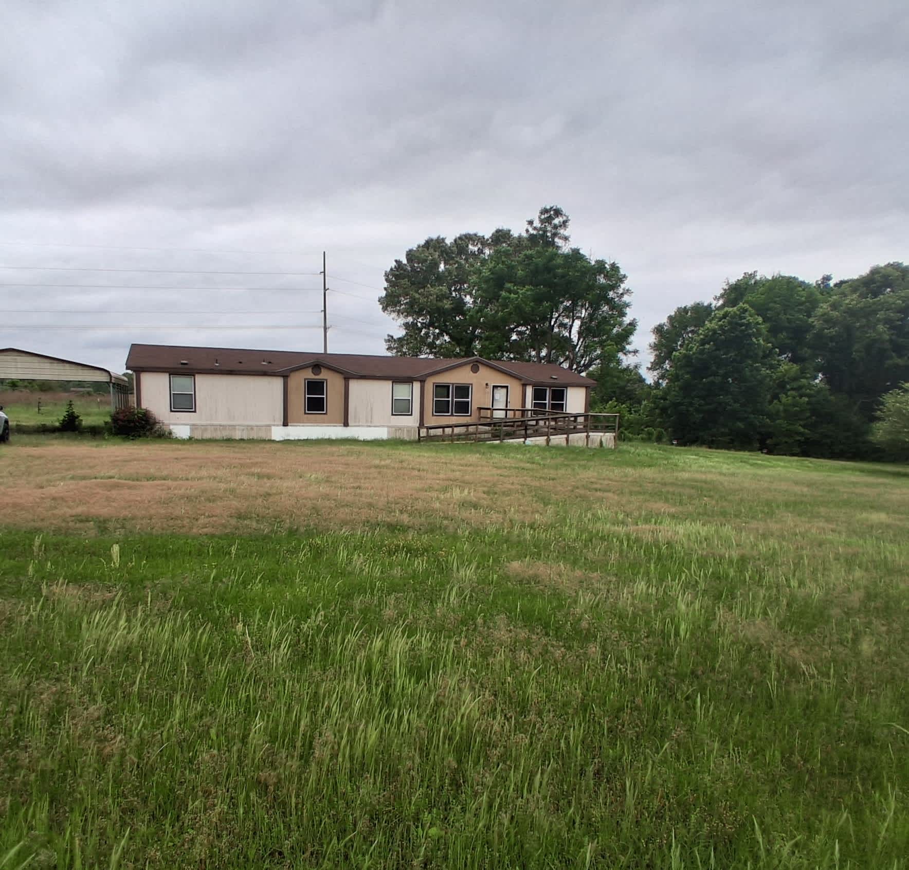 HUD Home — 105 Spring Creek Pl, Texarkana, TX 75501 - photo 1