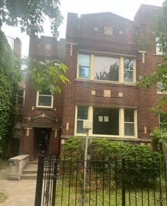 HUD Home — 7819 S Bennett Ave, Chicago, IL 60649 - photo 1
