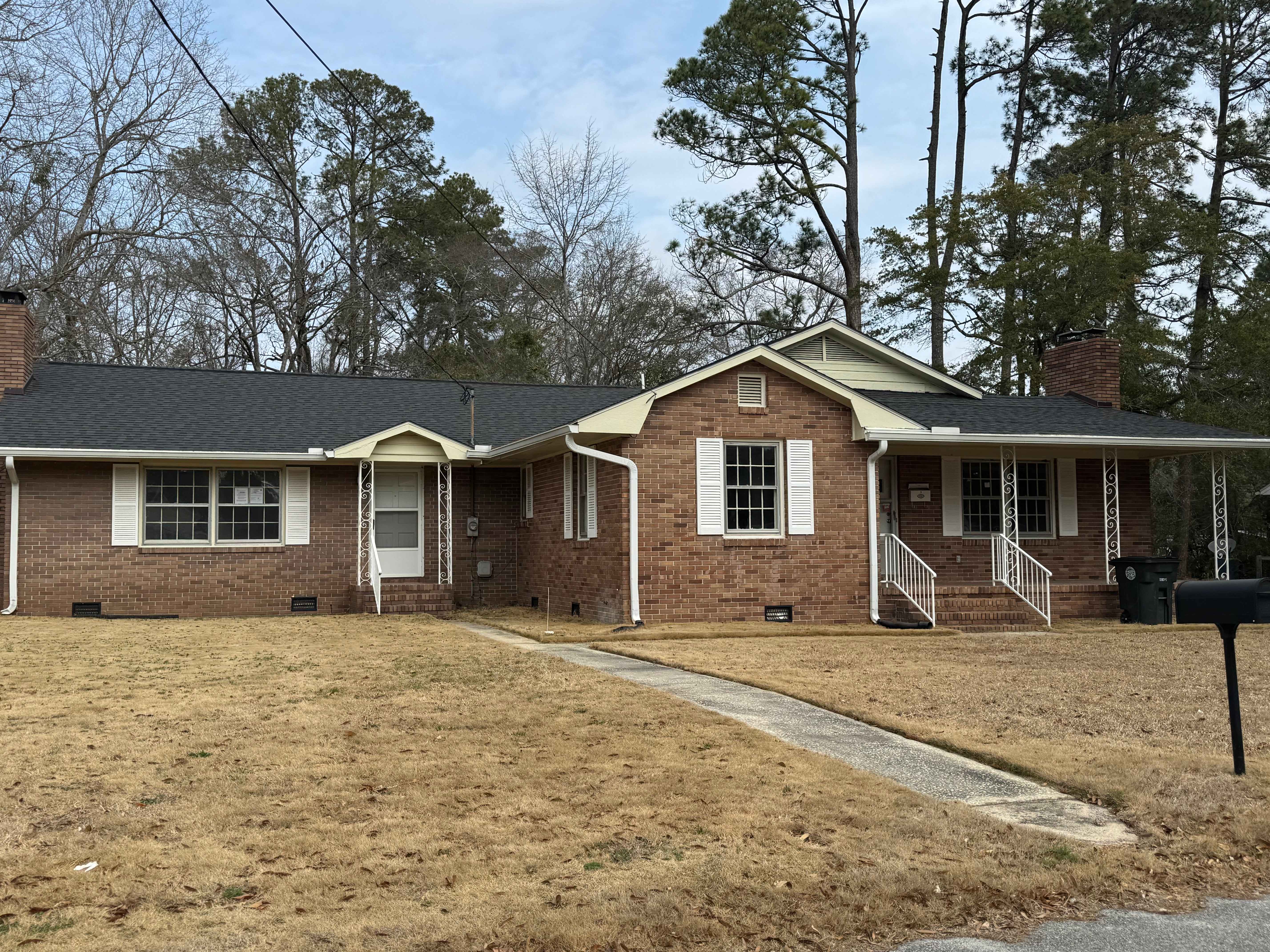 HUD Home — 219 E Marion St, Mullins, SC 29574 - photo 1