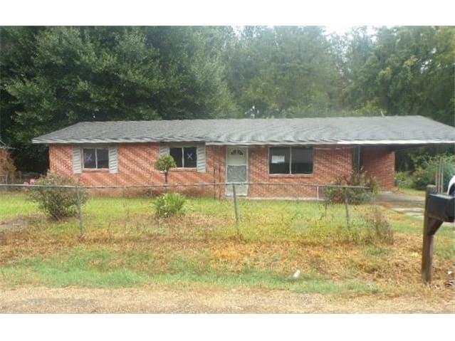 HUD Home — 129 Martin Luther King Ave, Port Gibson, MS 39150 - photo 1