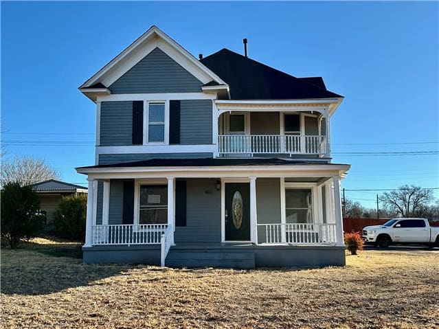 HUD Home — 402 N 2nd Street, Sayre, OK 73662 - photo 1