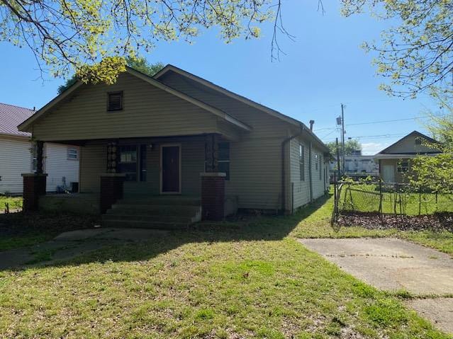 HUD Home — 208 N P St, Muskogee, OK 74403 - photo 1