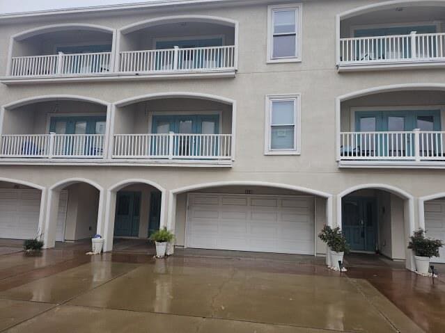HUD Home — 14422 Verdemar Dr #302, Corpus Christi, TX 78418 - photo 1