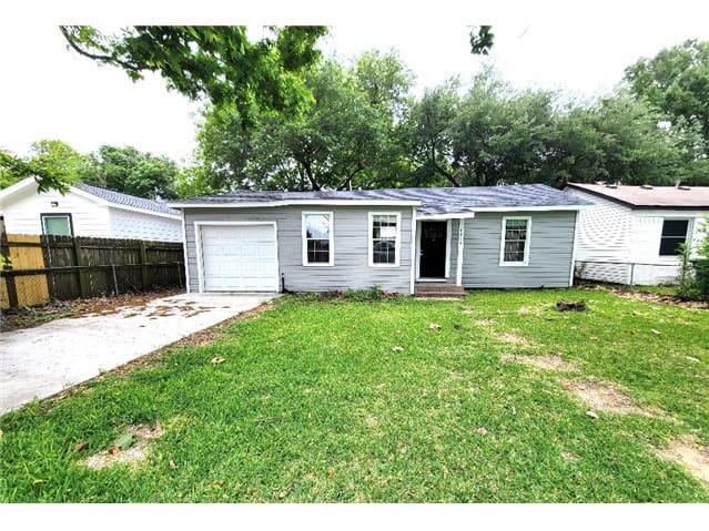 HUD Home — 6614 Park Ave, Texas City, TX 77591 - photo 1