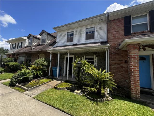 HUD Home — 27 Brandon Hall Dr Apt C, Destrehan, LA 70047 - photo 1