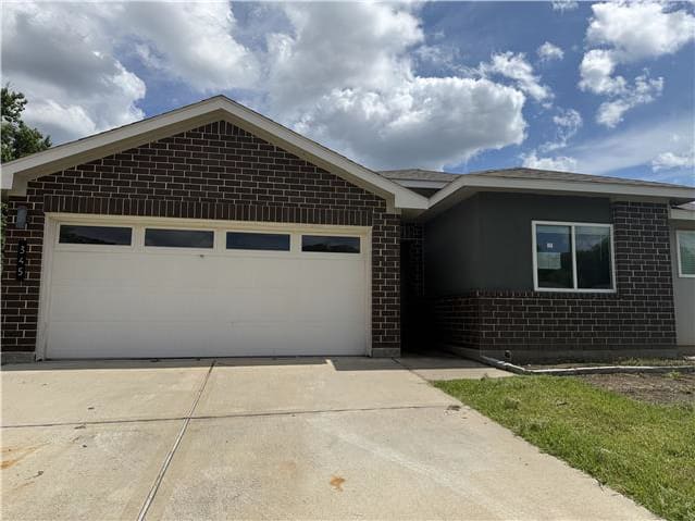 HUD Home — 345 Silver Bridge, Bridge City, TX 77611 - photo 1