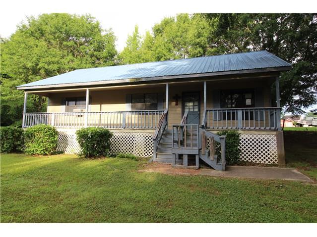 HUD Home — 71 Community House Rd, Guntersville, AL 35976 - photo 1