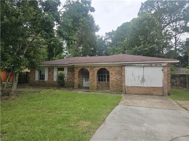HUD Home — 2307 W Park Dr, Gautier, MS 39553 - photo 1