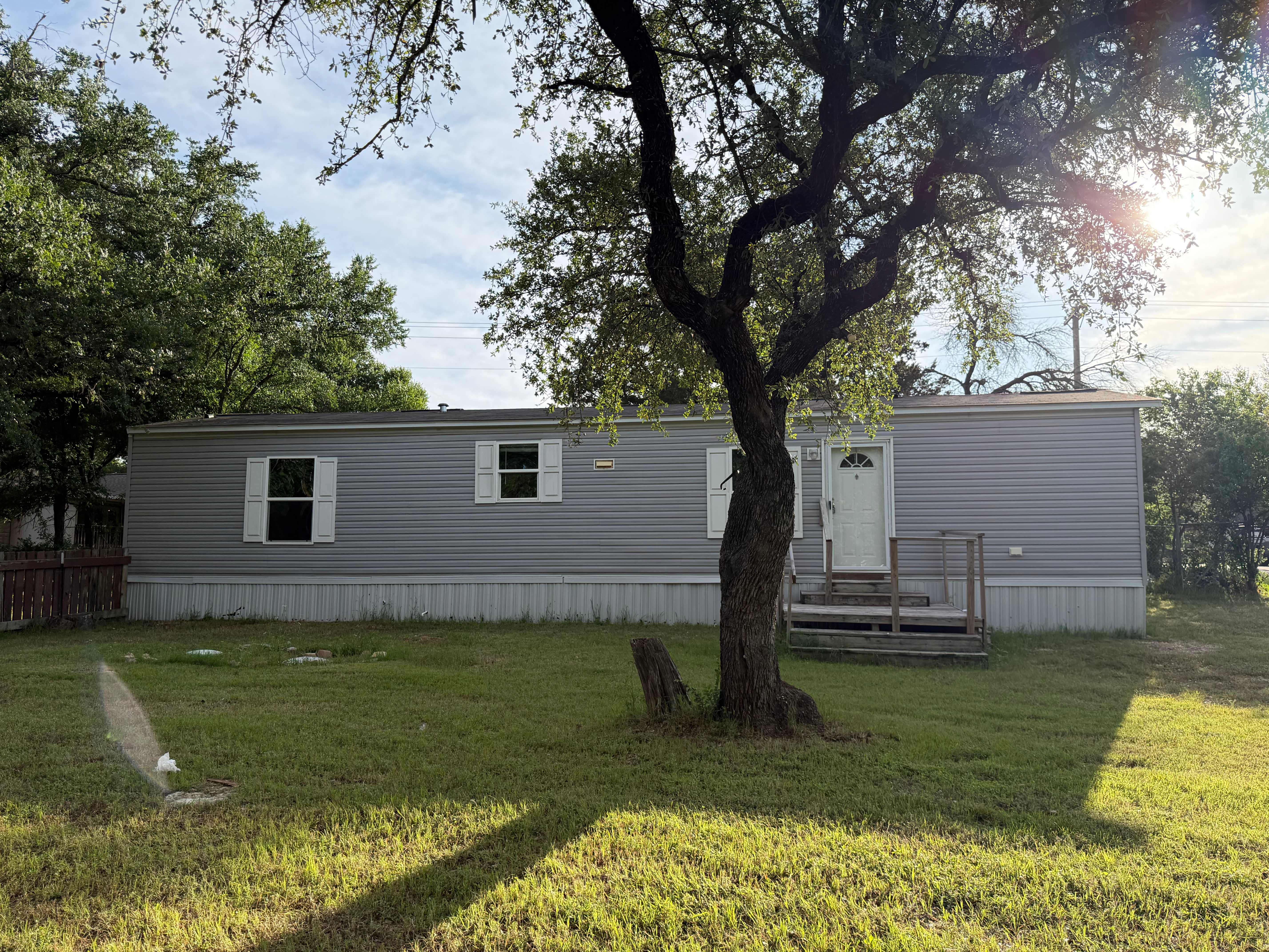 HUD Home — 2802 Sycamore Court, Granbury, TX 76048 - photo 1