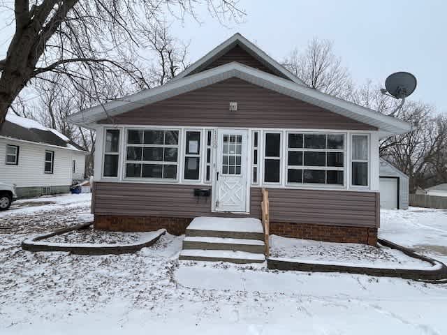 HUD Home — 1150 11th St, Sheldon, IA 51201 - photo 1