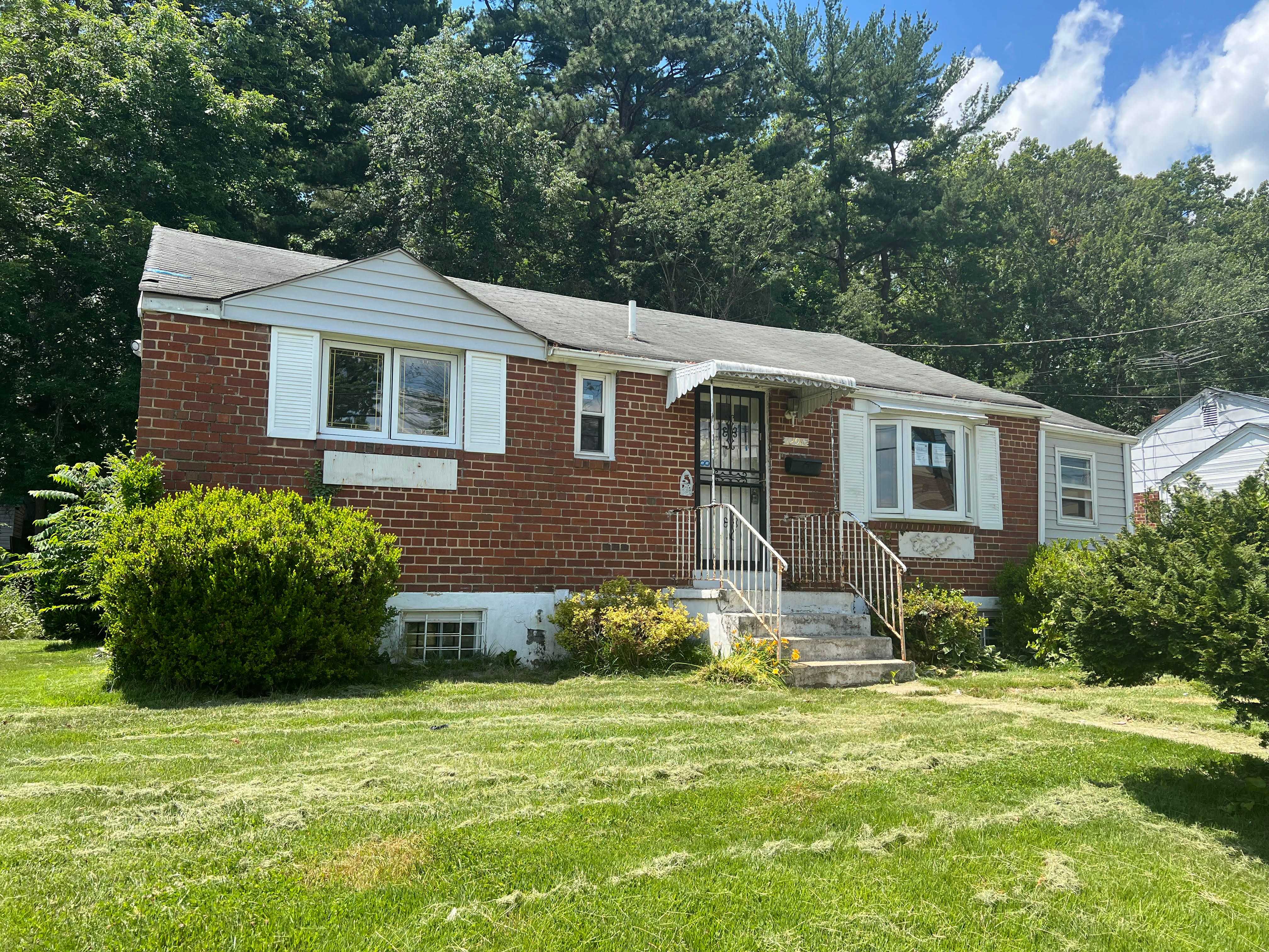 HUD Home — 12902 Evanston St, Rockville, MD 20853 - photo 1