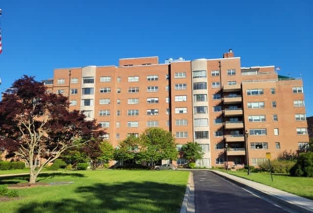 HUD Home — 3601 Greenway Unit 409, Baltimore, MD 21218 - photo 1