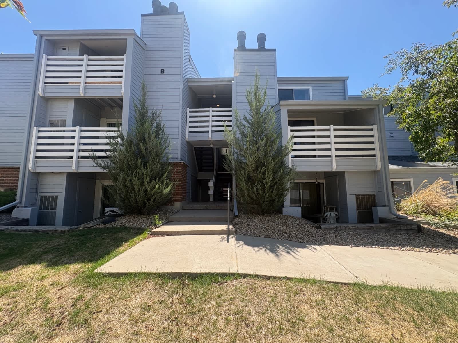 HUD Home — 7665 E Eastman Ave Unit 204b, Denver, CO 80231 - photo 1