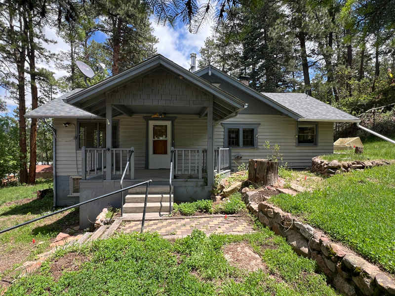 HUD Home — 8954 Grand Avenue, Beulah, CO 81023 - photo 1