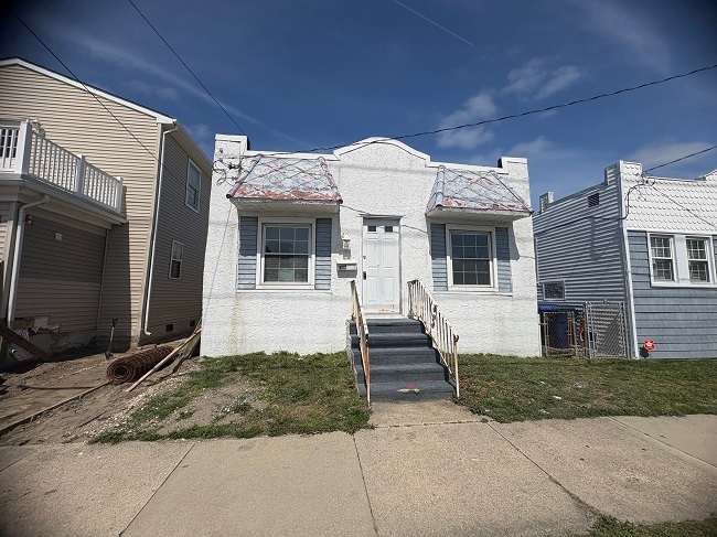 HUD Home — 4706 Park Boulevard, Wildwood, NJ 08260 - photo 1