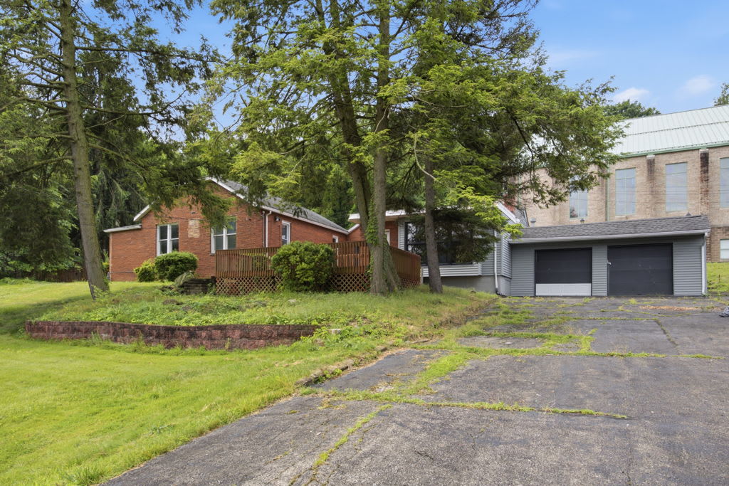 HUD Home — 1664 Fawcett Ave, White Oak, PA 15131 - photo 1