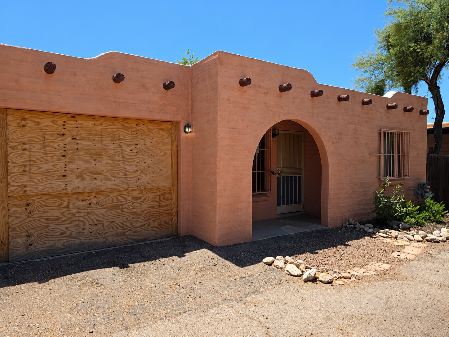 905 E Mesquite Dr Unit 2, Tucson, AZ 85719