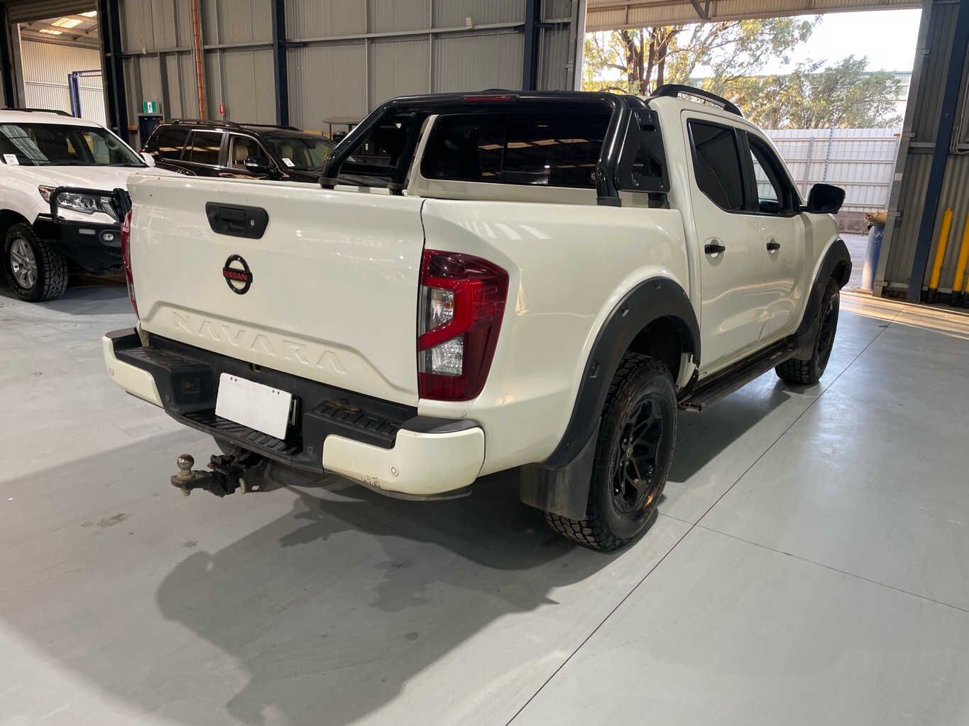 2023 Nissan Navara - photo 1