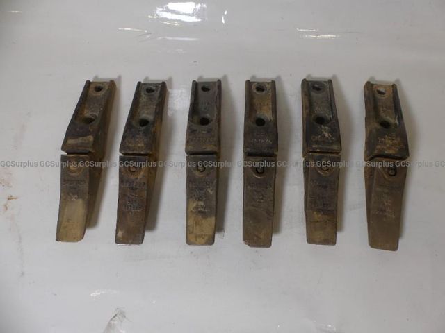 Bobcat Single Bolt-On Shanks with Long Bucket Teeth