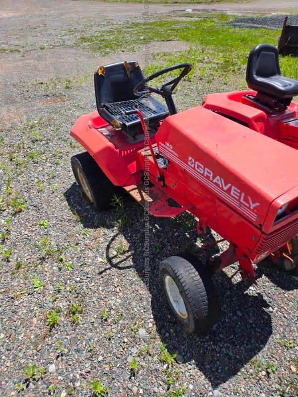 Gravely Ride-On Mower (sold for scrap or parts)