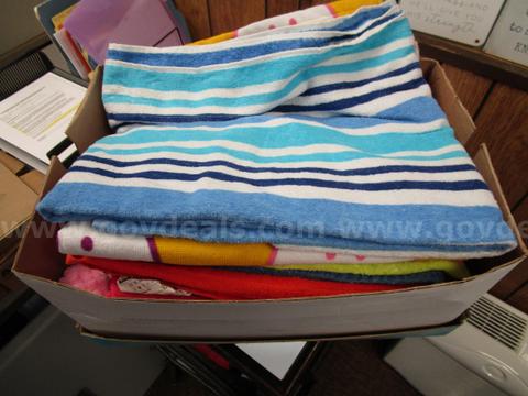 BOX OF (7) USED BLANKETS AND TOWELS