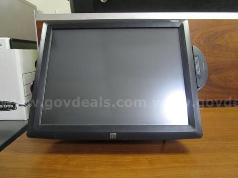 (1) USED ELO TOUCH SYSTEM ENTUITIVE W/ CREDIT CARD SCANNER AND CABLES