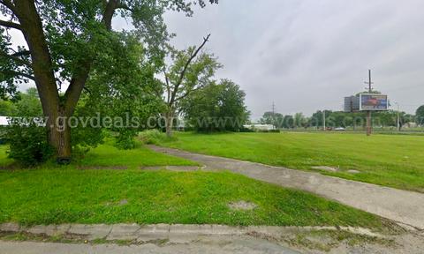 Large Residential Lot in Kankakee, IL (South-West of Chicago)