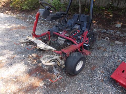 Toro Greensmaster 3320 Hybrid greens mower for PARTS or REPAIR